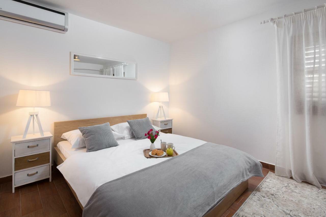 Apartments Bonaparte 포레치 외부 사진