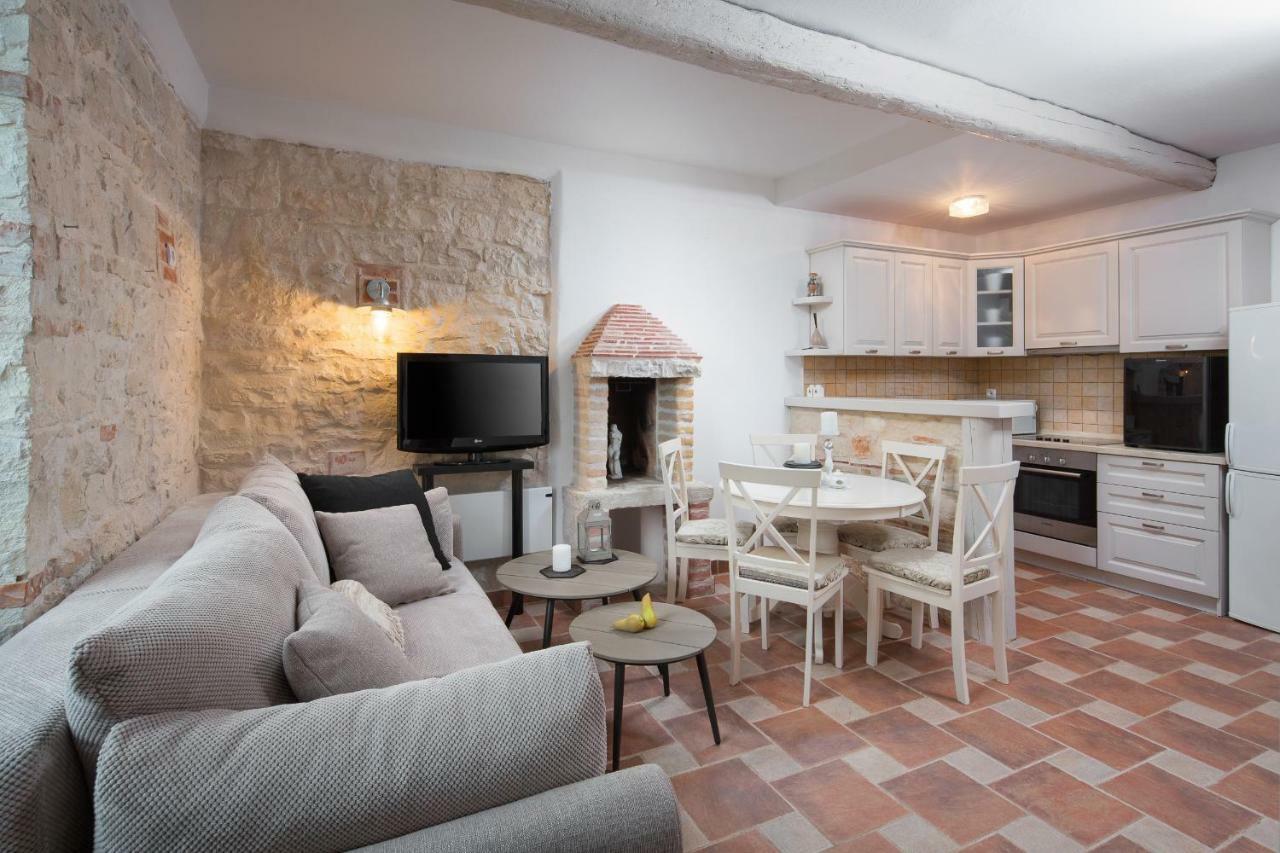 Apartments Bonaparte 포레치 외부 사진