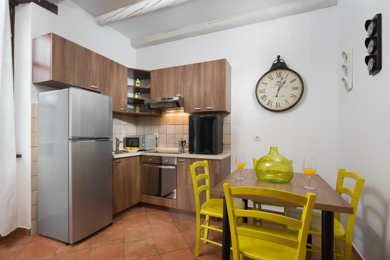 Apartments Bonaparte 포레치 외부 사진
