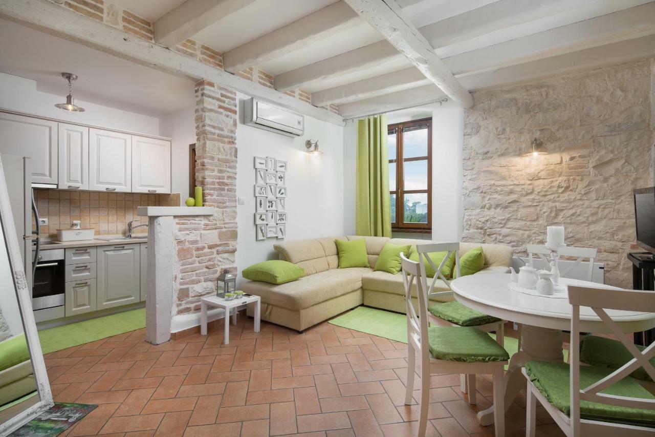 Apartments Bonaparte 포레치 외부 사진