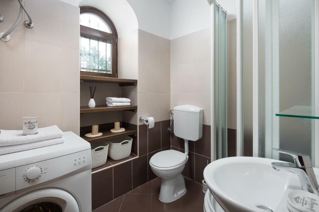Apartments Bonaparte 포레치 외부 사진